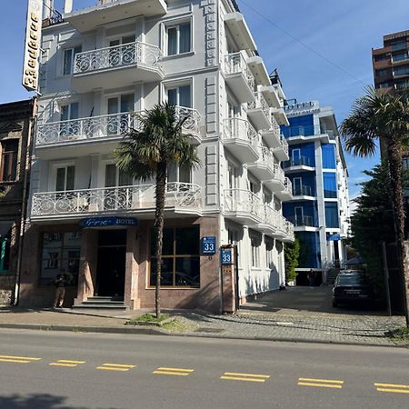 Hotel Tsereteli 巴统 外观 照片