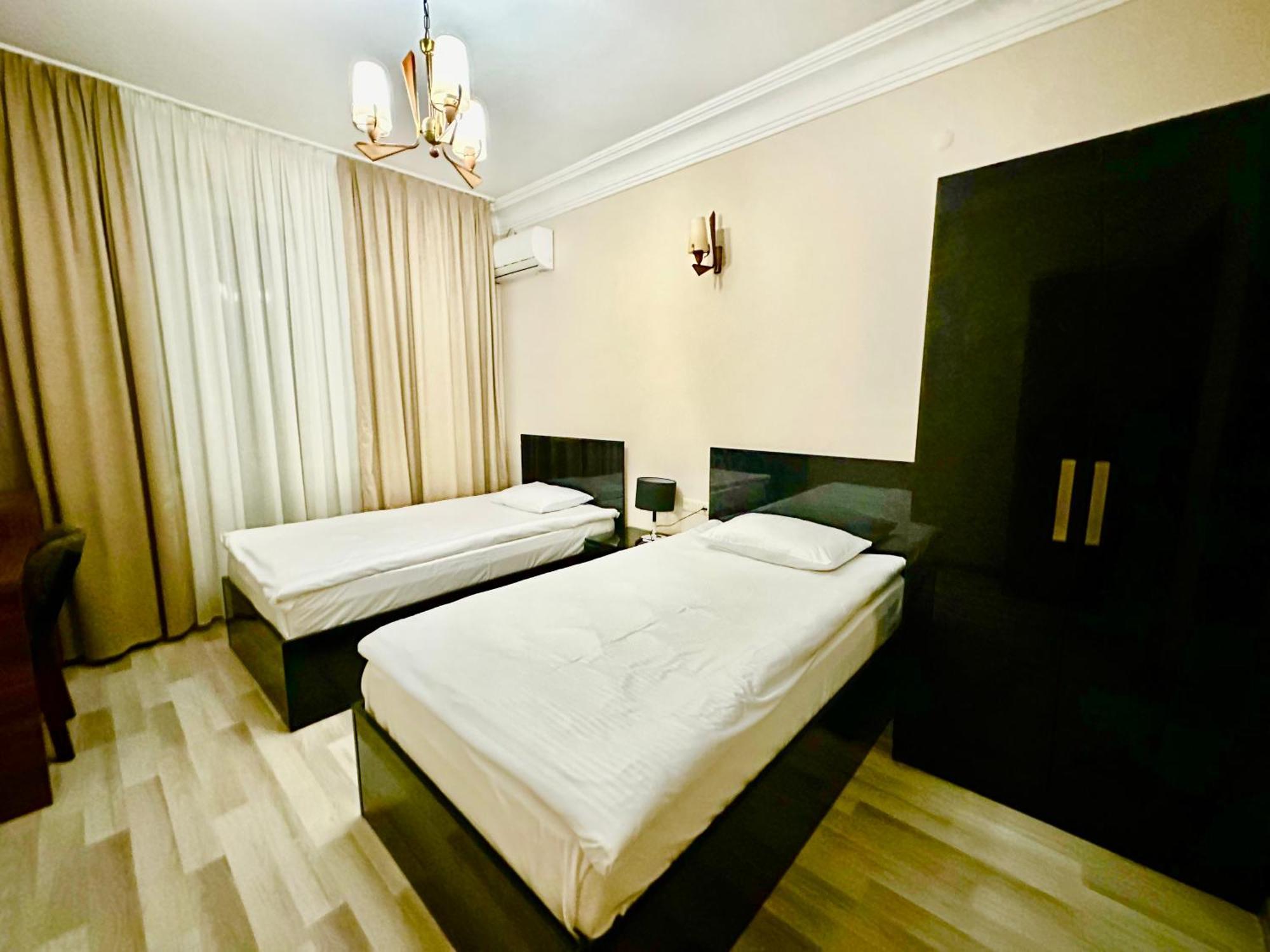 Hotel Tsereteli 巴统 外观 照片