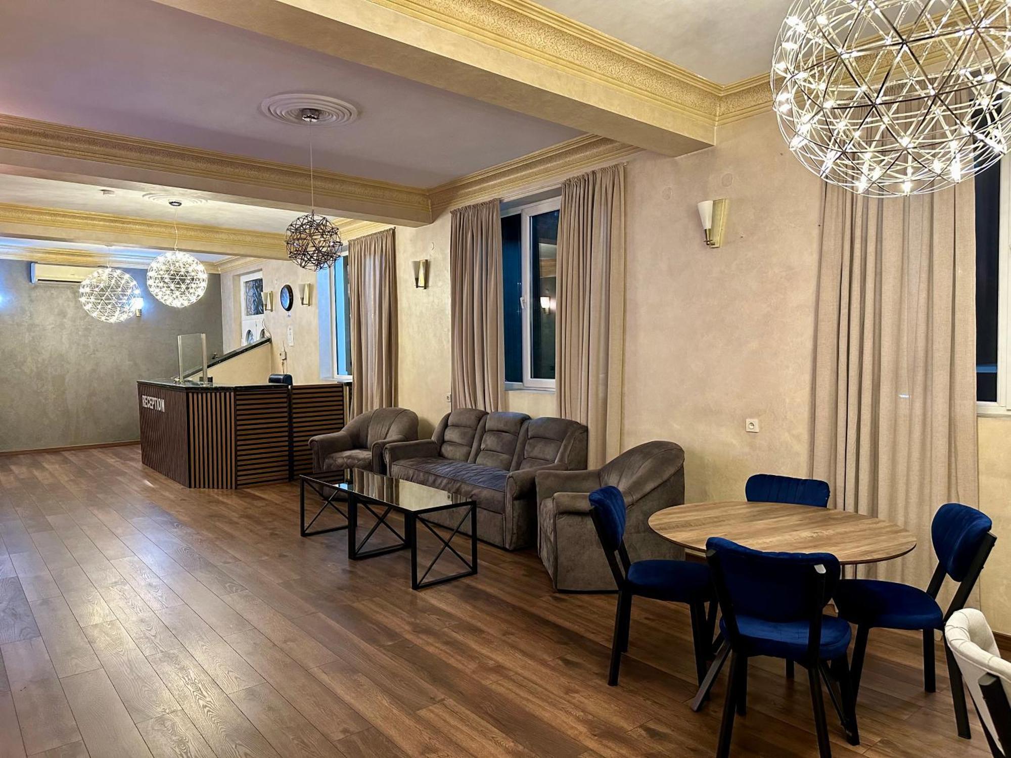 Hotel Tsereteli 巴统 外观 照片
